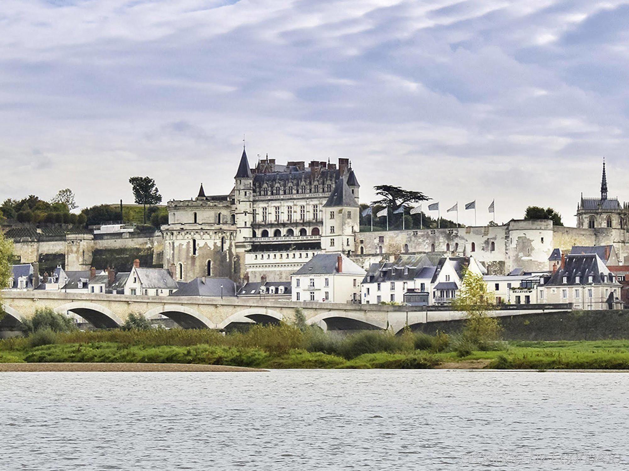 Ibis Amboise Hotel Bagian luar foto