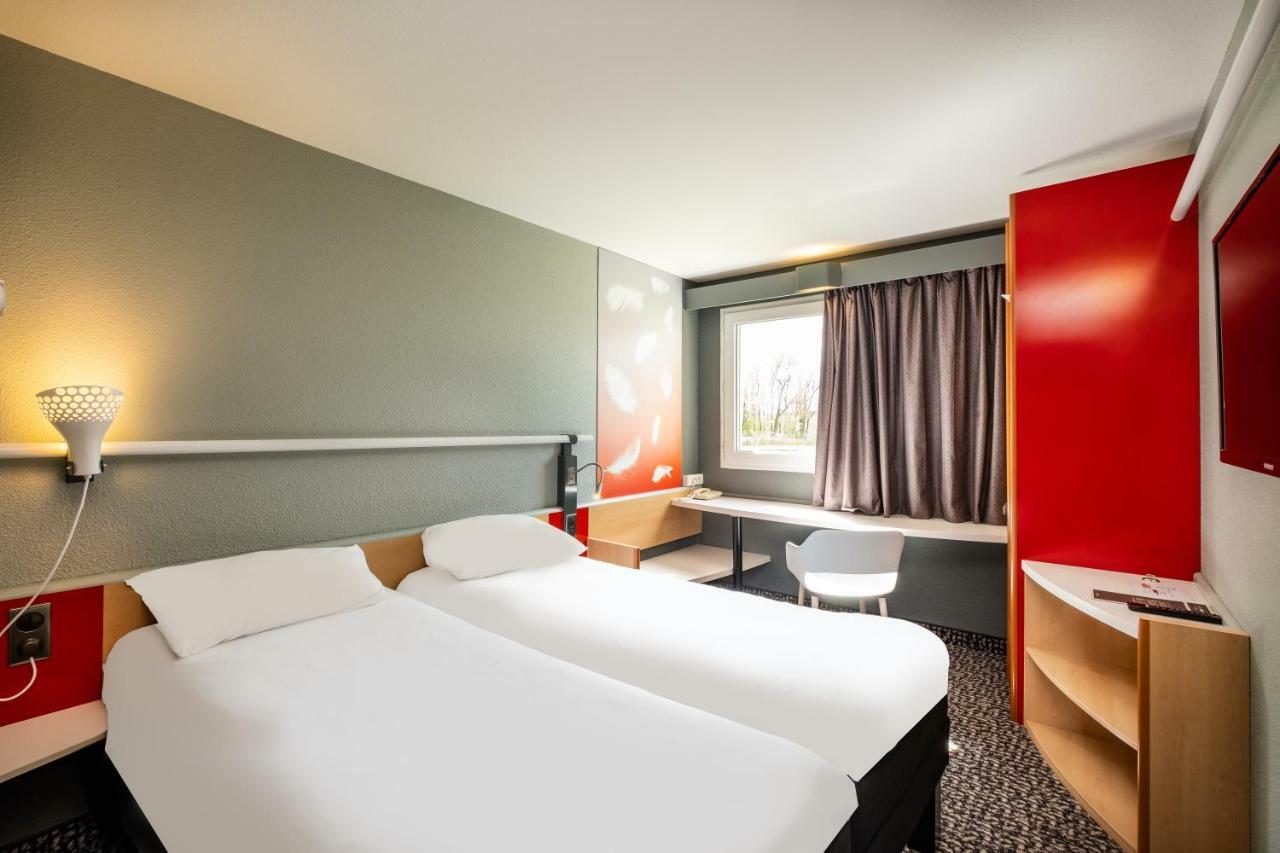 Ibis Amboise Hotel Bagian luar foto